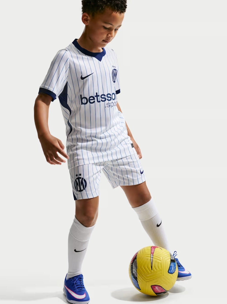Kids Kit Away 26/27