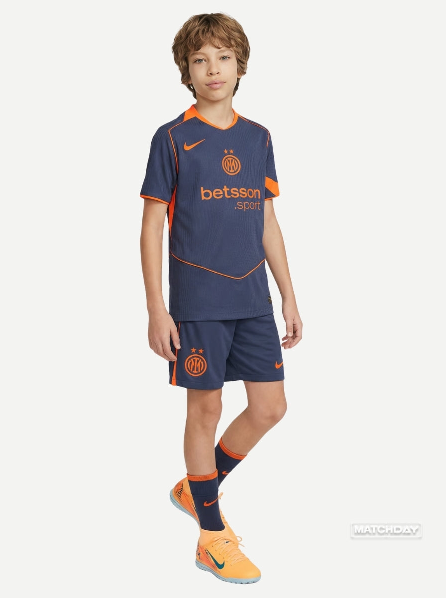 Kids Kit Third with Socks 25/26