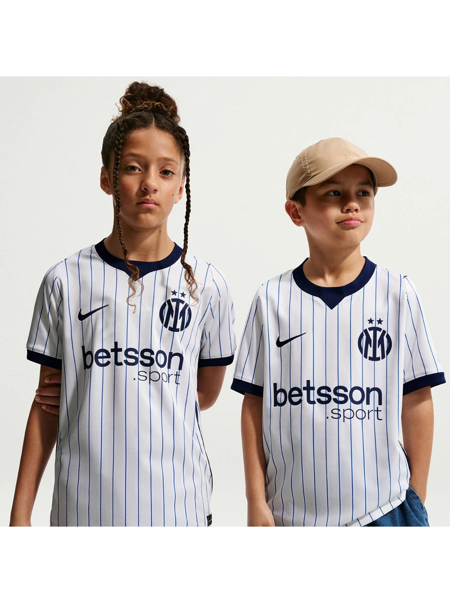 Kids Kit Away 26/27