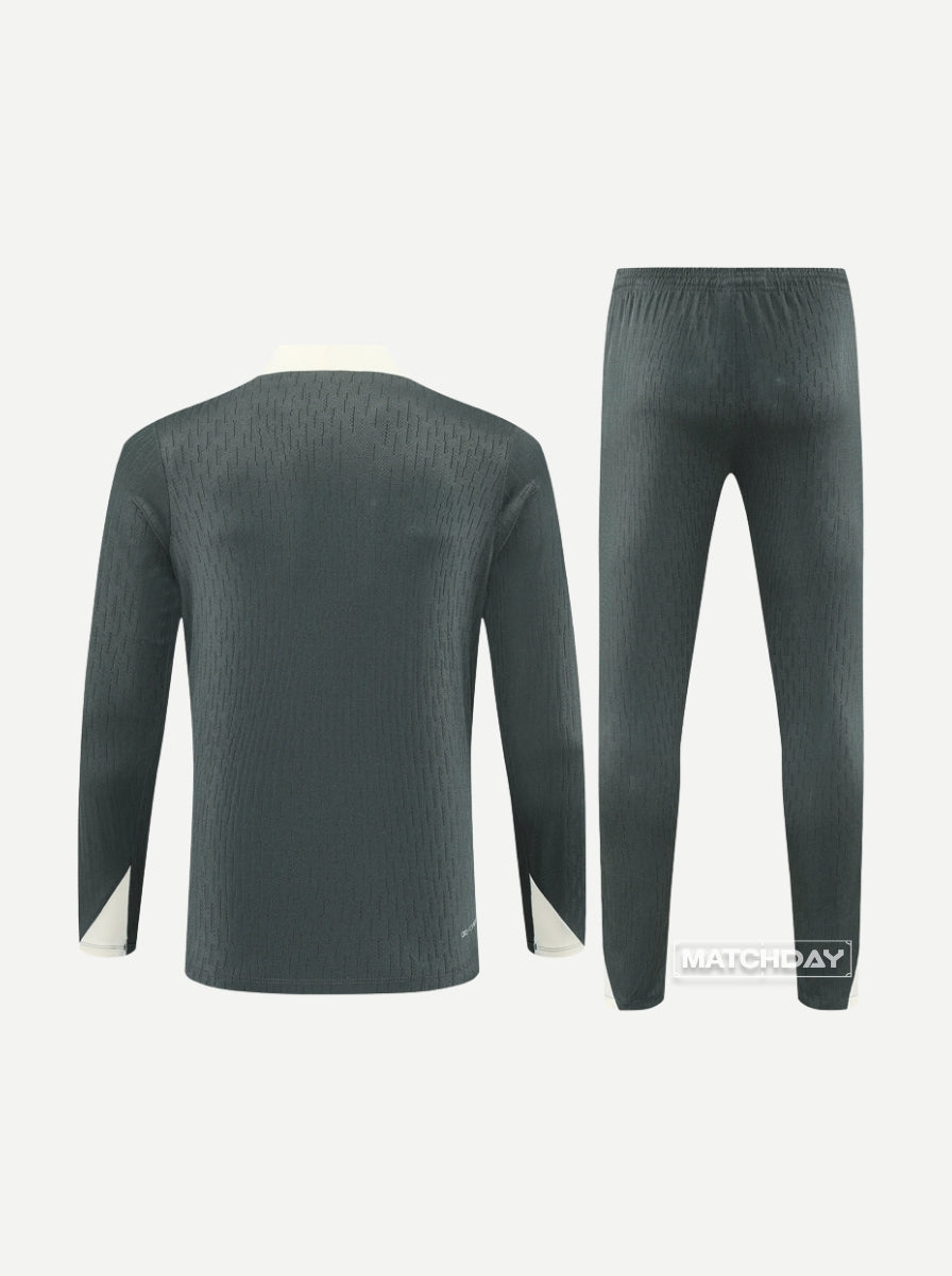 Tracksuit Half Zip 25/26