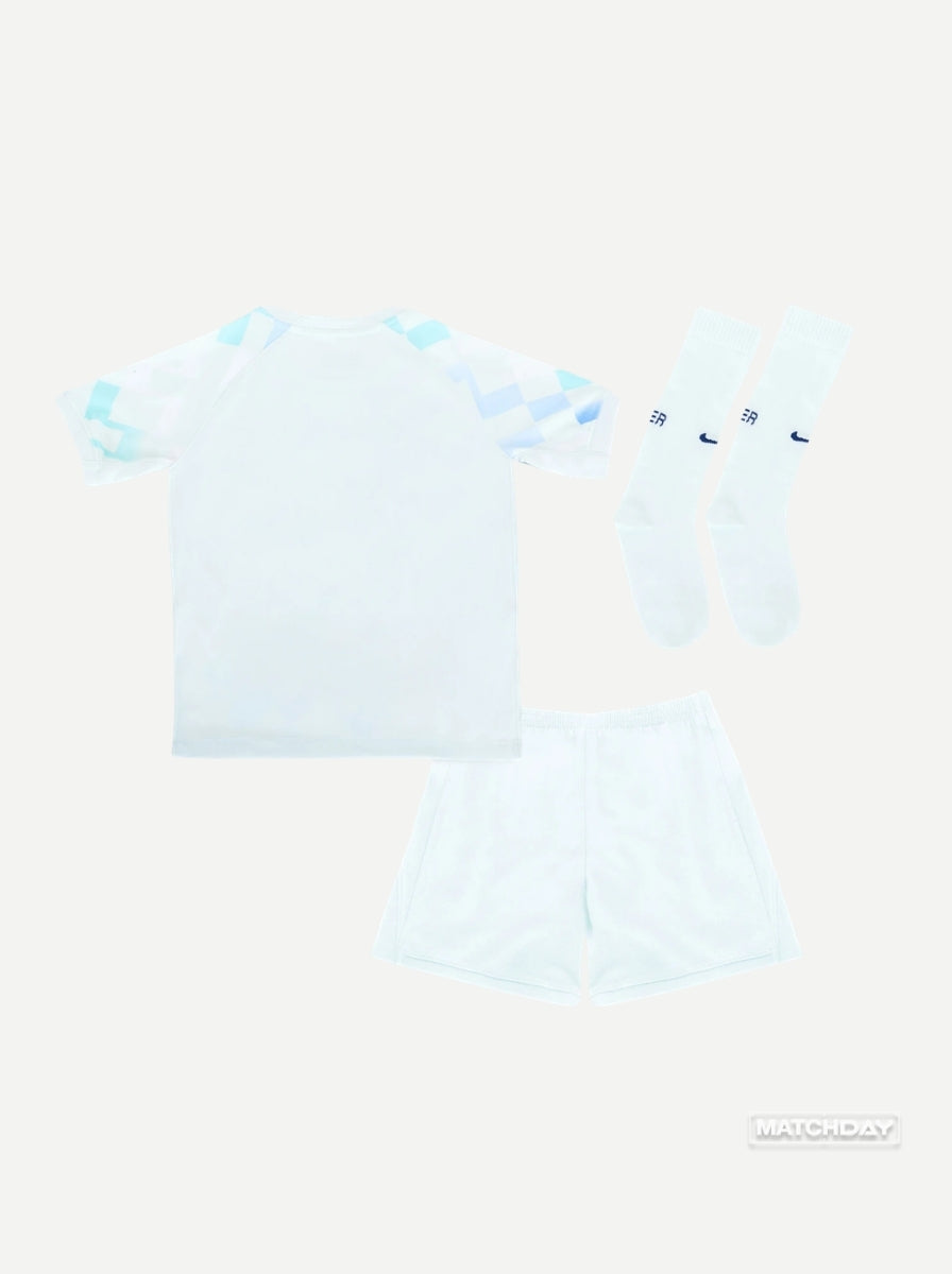 Kids Kit Away with Socks 25/26