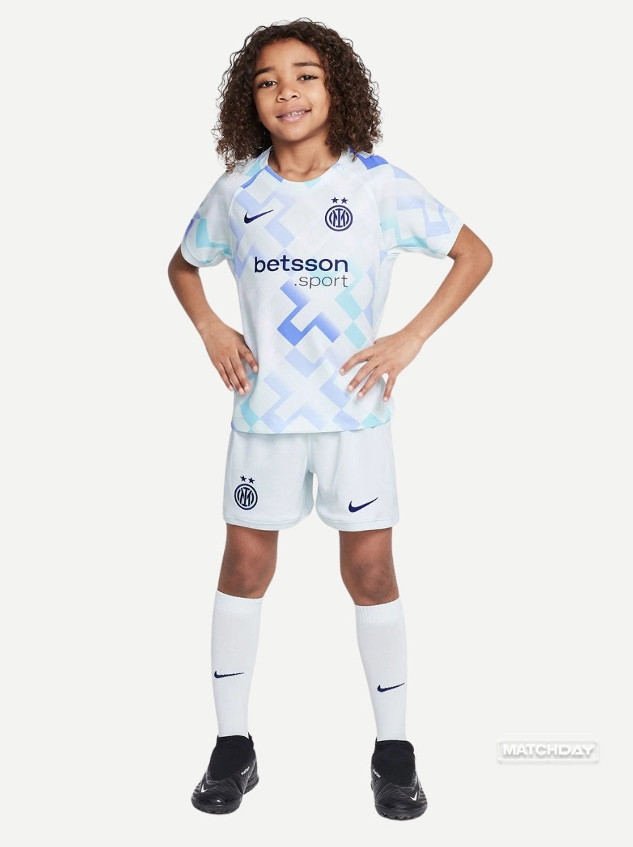 Kids Kit Away with Socks 25/26
