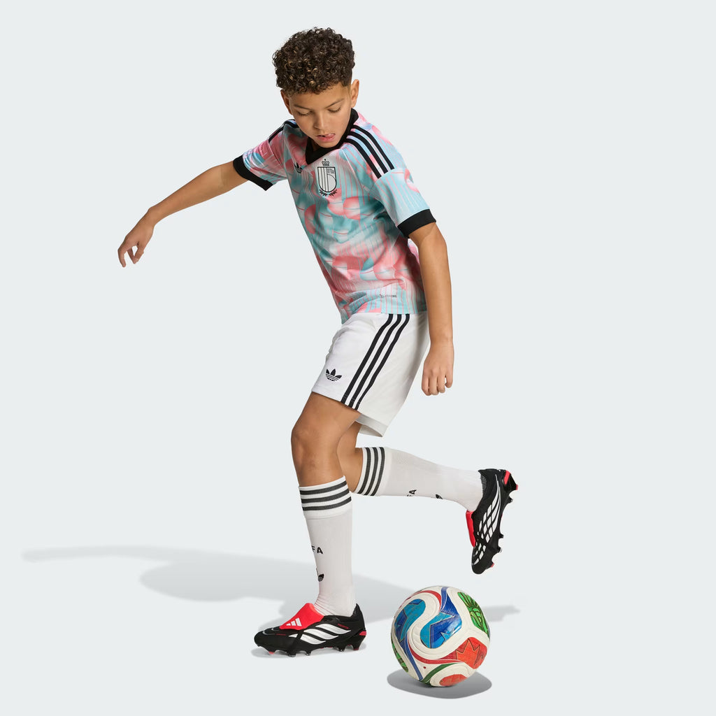Family Kit Away 2026