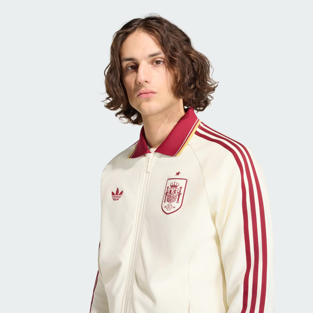WindBreaker Hino 2026